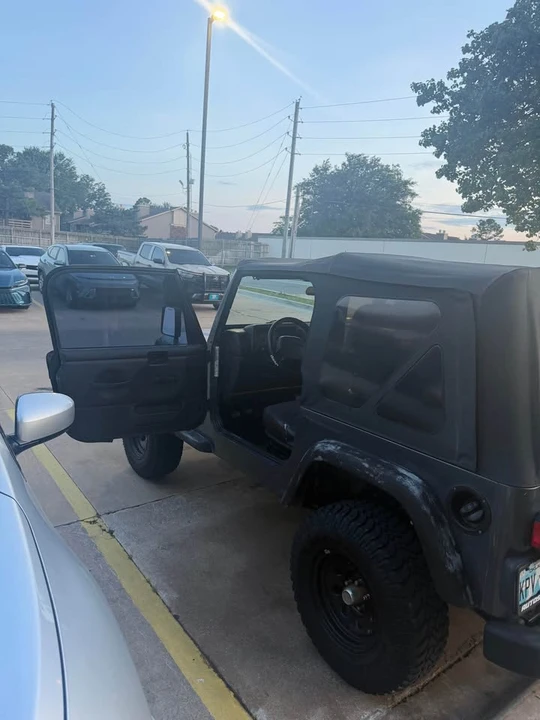 2001 Jeep TJ Wrangler - Image 9 of 11