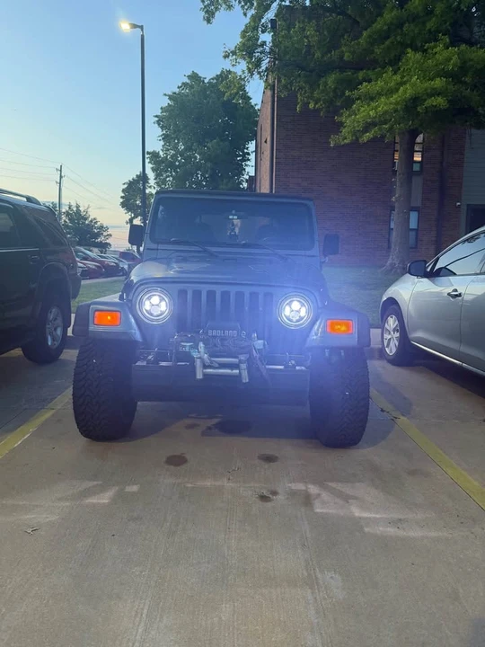 2001 Jeep TJ Wrangler - Image 2 of 11