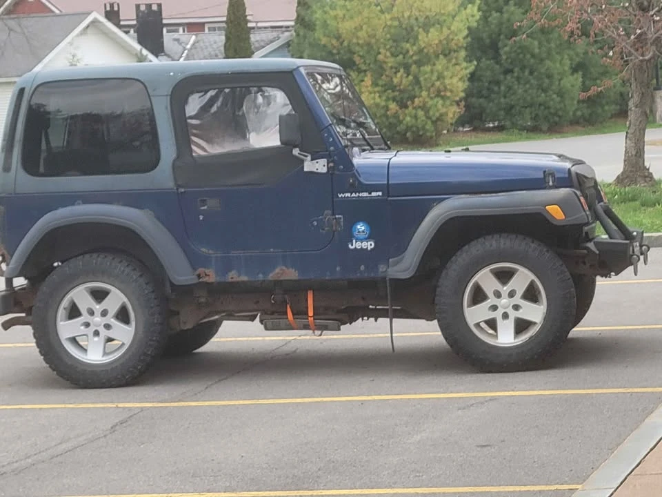 2001 Jeep TJ Wrangler - Image 3 of 3
