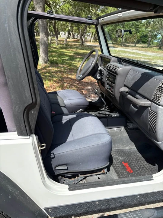 2001 Jeep TJ Wrangler - Image 8 of 17