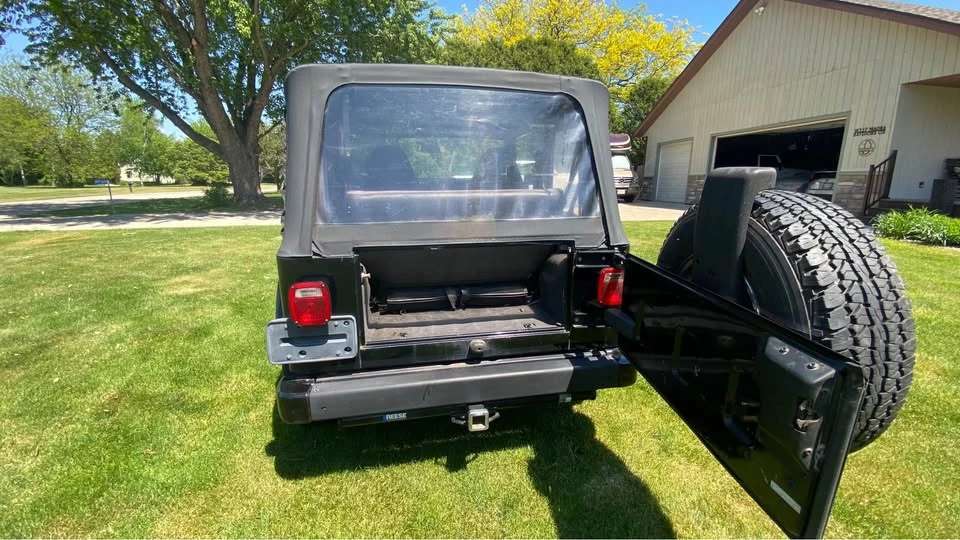 2001 Jeep TJ Wrangler - Image 8 of 13