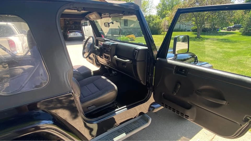 2001 Jeep TJ Wrangler - Image 10 of 13