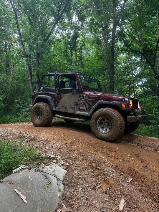 2001 Jeep TJ Wrangler - Image 2 of 18