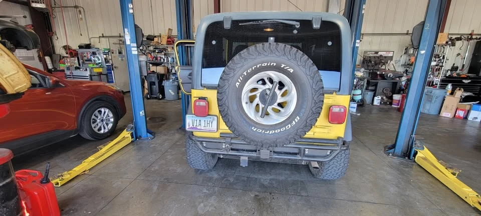 2001 Jeep TJ Wrangler - Image 16 of 18