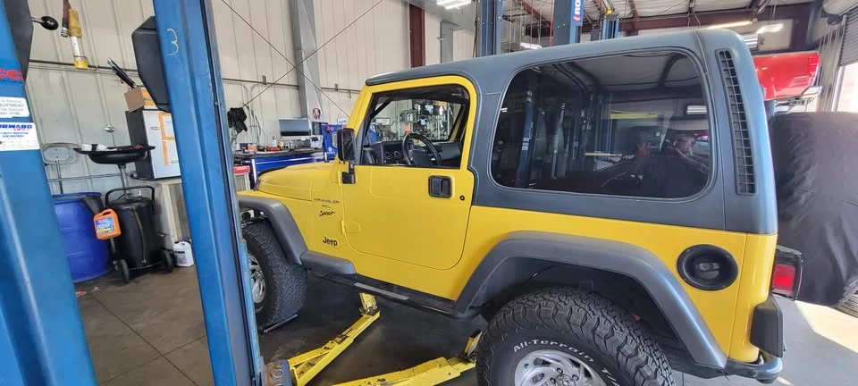 2001 Jeep TJ Wrangler - Image 12 of 18