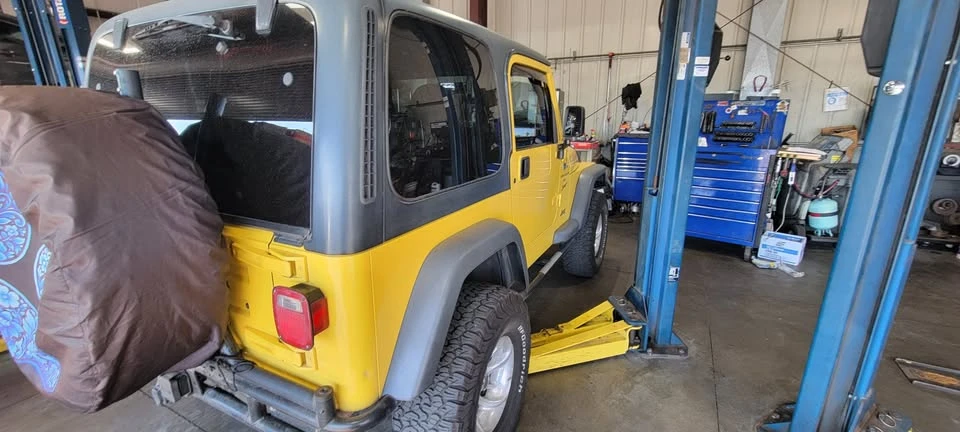 2001 Jeep TJ Wrangler - Image 10 of 18