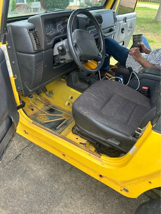 2001 Jeep TJ Wrangler - Image 2 of 11