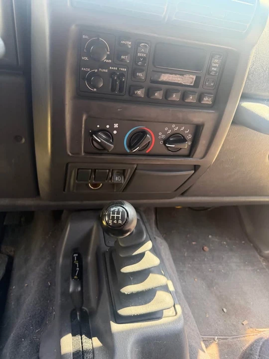 2001 Jeep TJ Wrangler - Image 10 of 12