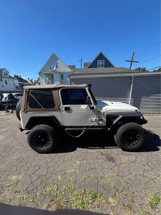 2001 Jeep TJ Wrangler - Image 2 of 10