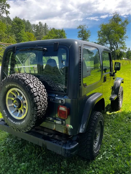 2001 Jeep TJ Wrangler - Image 2 of 10