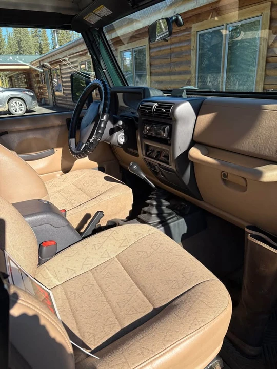 2001 Jeep TJ Wrangler - Image 2 of 3