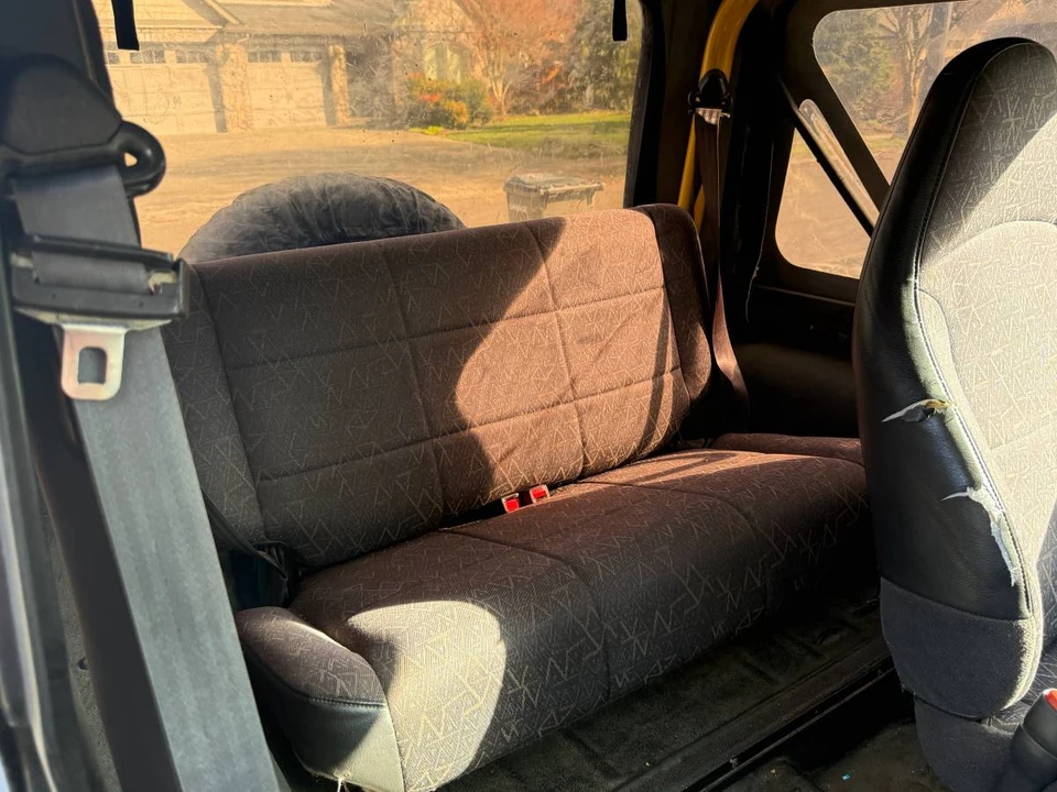 2001 Jeep TJ Wrangler - Image 10 of 12