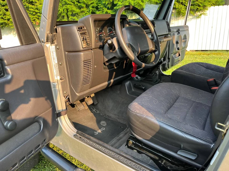 2001 Jeep TJ Wrangler - Image 7 of 17