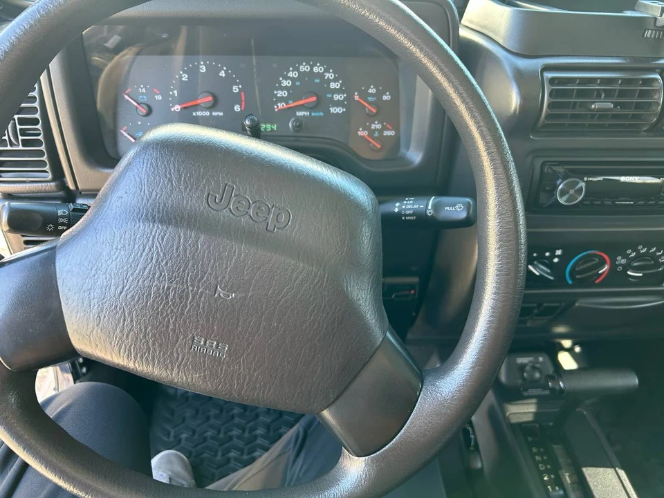 2001 Jeep Wrangler - Image 9 of 10