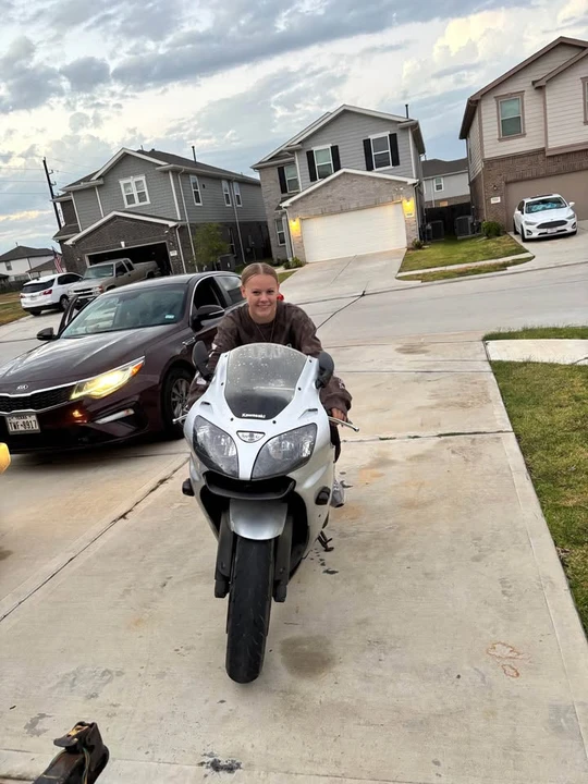 2001 Kawasaki ZRX1200 - Image 4 of 6