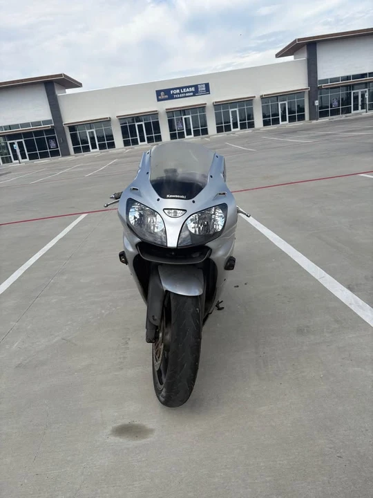 2001 Kawasaki ZRX1200 - Image 5 of 6