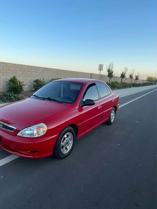 2001 Kia Rio - Image 2 of 7