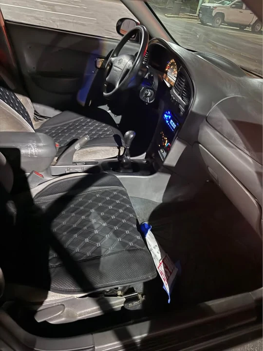 2001 Kia Spectra - Image 3 of 5