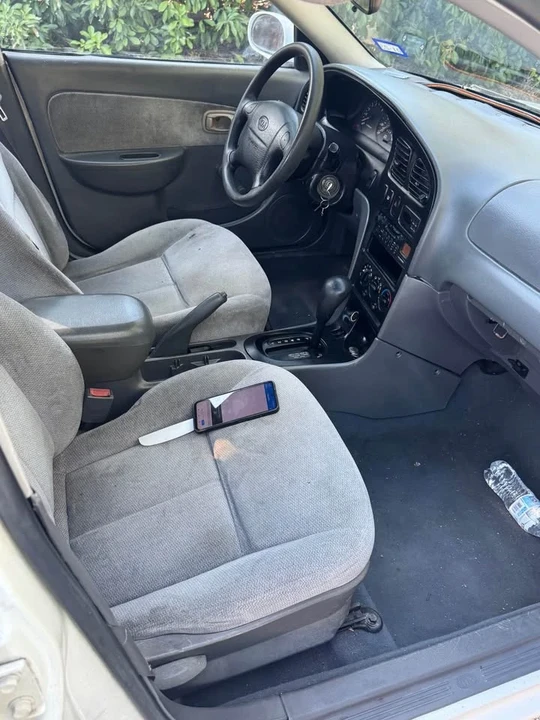 2001 Kia Spectra - Image 7 of 11