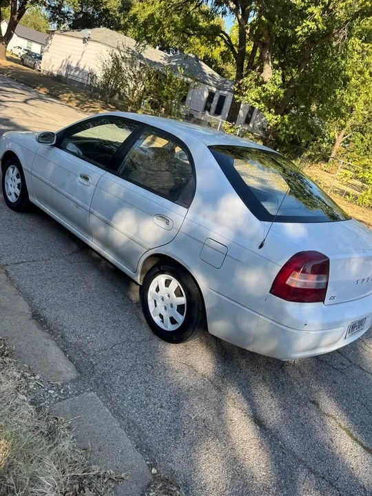 2001 Kia Spectra - Image 3 of 11