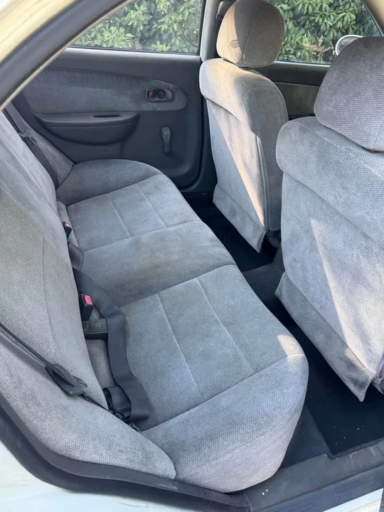 2001 Kia Spectra - Image 5 of 11
