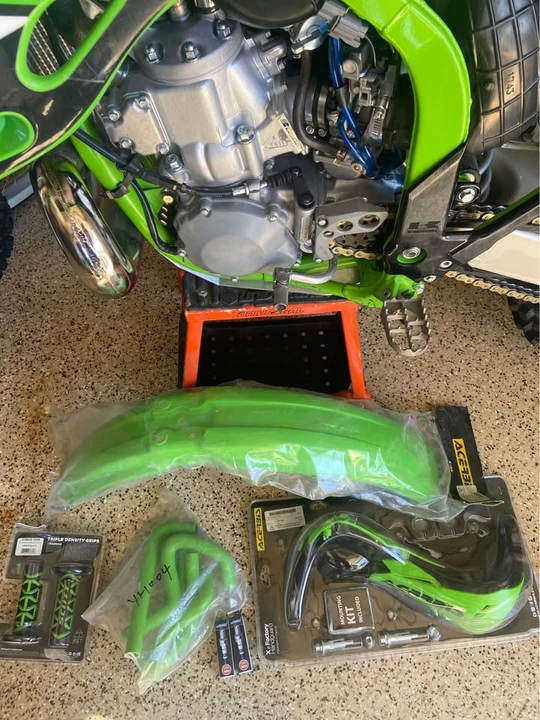2001 Kawasaki KX - Image 7 of 7