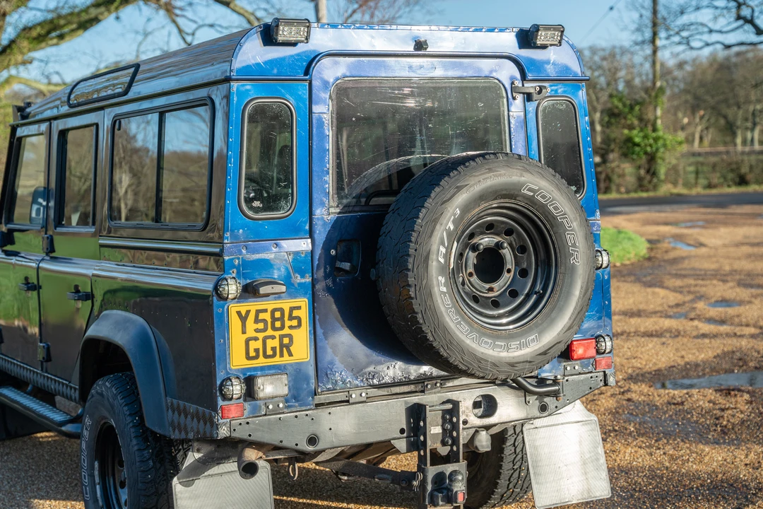 2001 Land Rover Defender 110 - Image 25 of 31