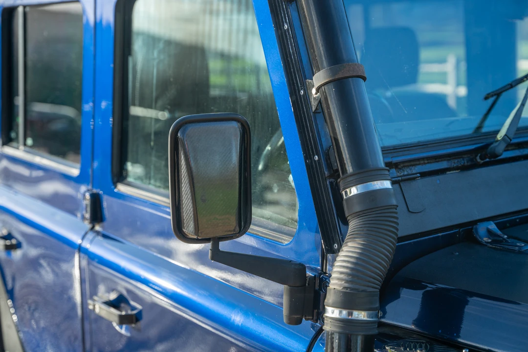 2001 Land Rover Defender 110 - Image 30 of 31