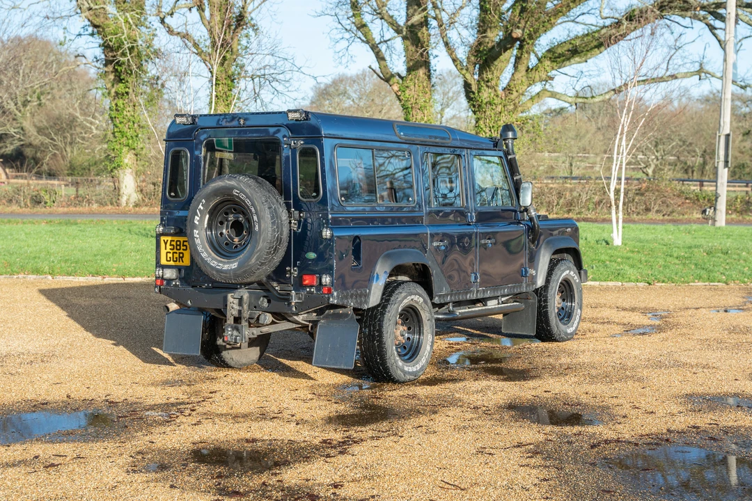 2001 Land Rover Defender 110 - Image 13 of 31