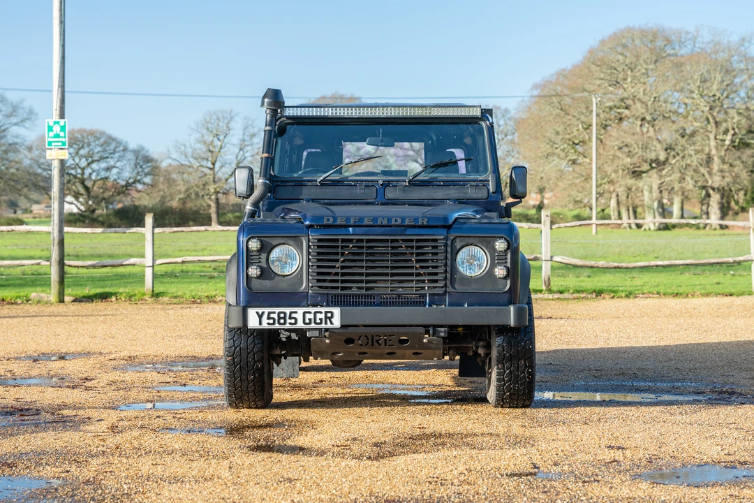 2001 Land Rover Defender 110 - Image 3 of 31
