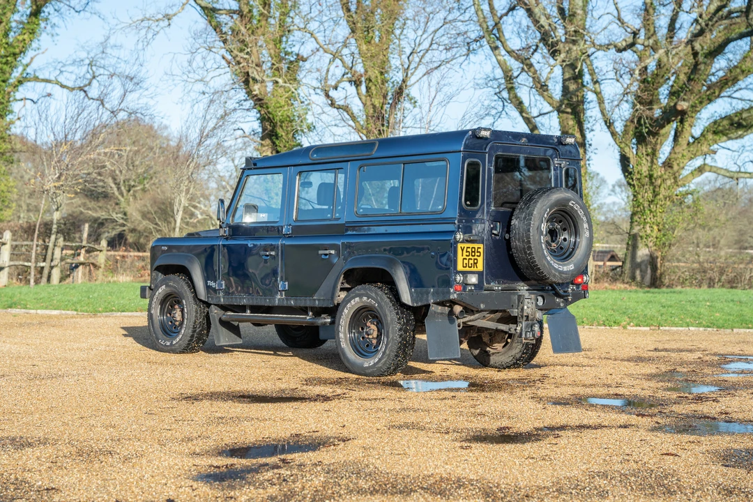 2001 Land Rover Defender 110 - Image 15 of 31