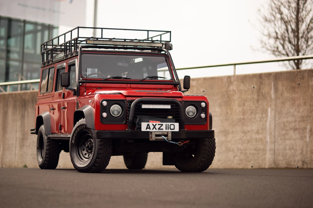 2001 Land Rover Defender 110 - Image 12 of 31