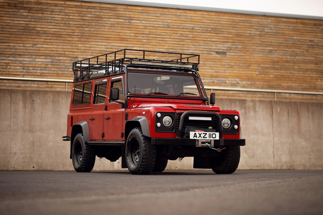 2001 Land Rover Defender 110 - Image 13 of 31