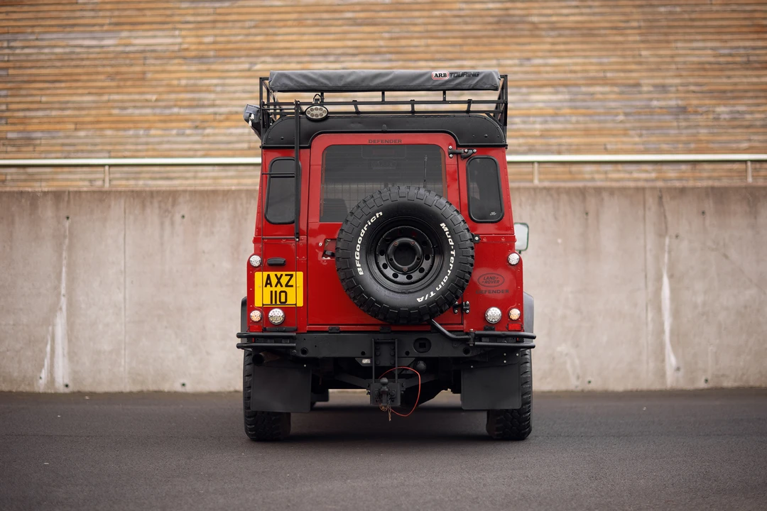 2001 Land Rover Defender 110 - Image 7 of 31