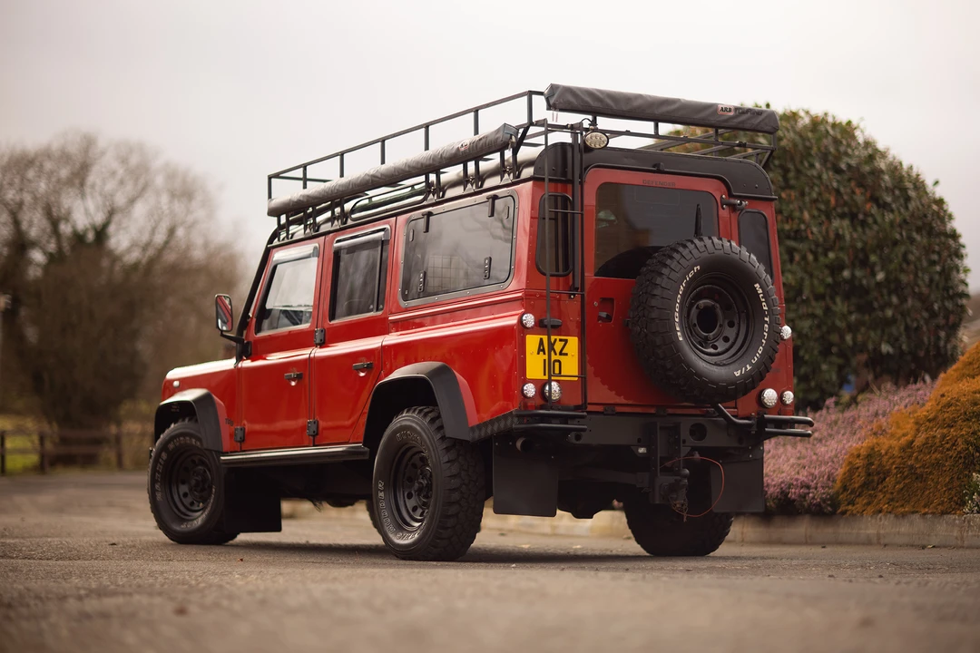 2001 Land Rover Defender 110 - Image 20 of 31
