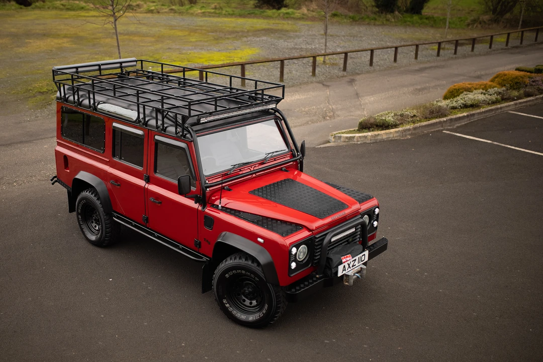 2001 Land Rover Defender 110 - Image 23 of 31
