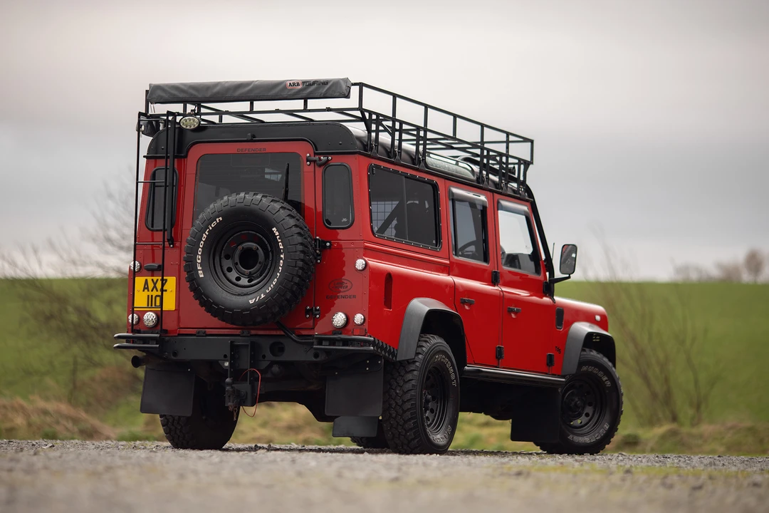 2001 Land Rover Defender 110 - Image 30 of 31