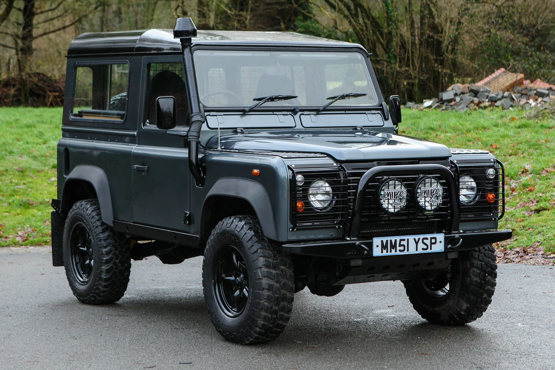 2001 Land Rover Defender 90 - Image 10 of 31