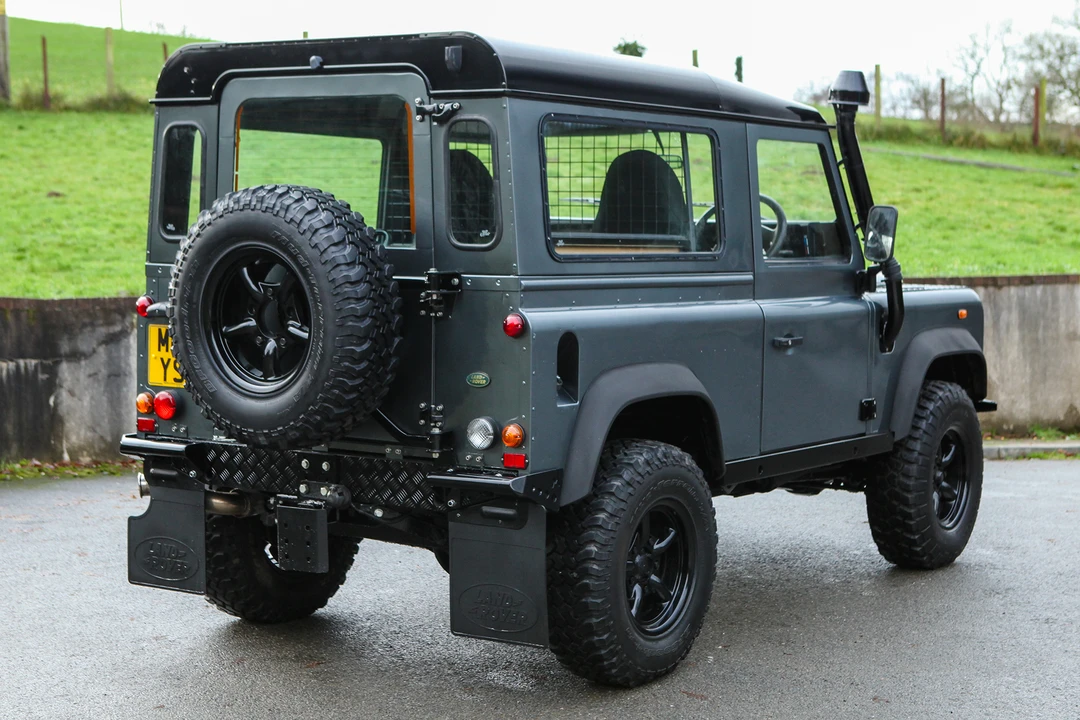 2001 Land Rover Defender 90 - Image 18 of 31