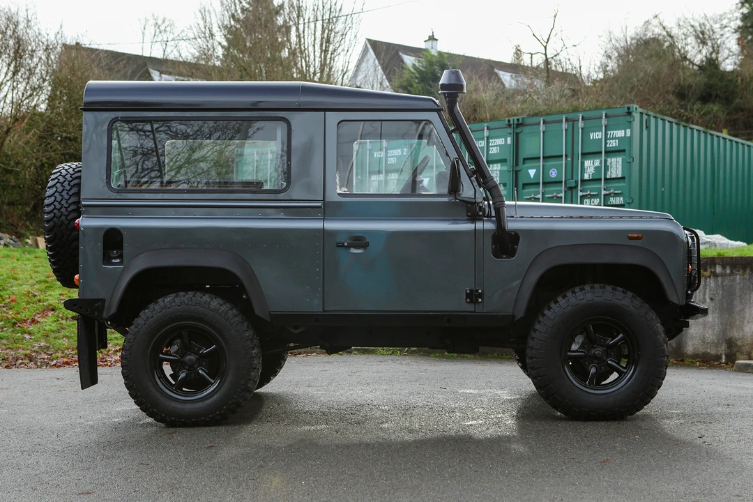 2001 Land Rover Defender 90 - Image 19 of 31