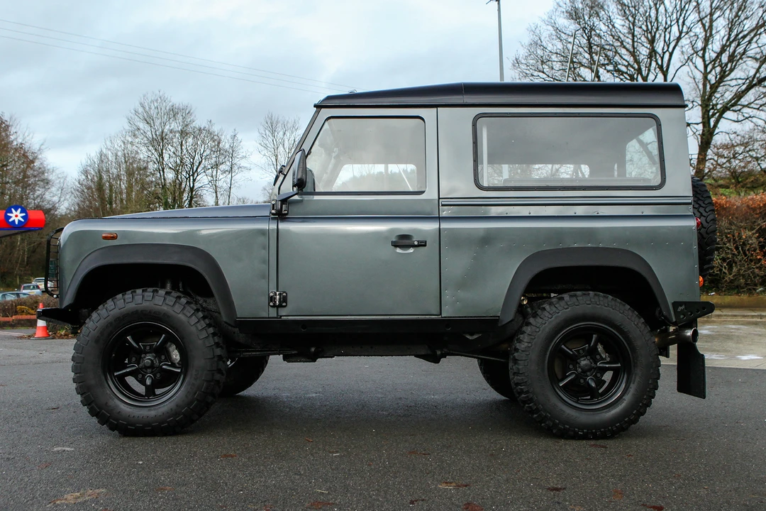 2001 Land Rover Defender 90 - Image 15 of 31