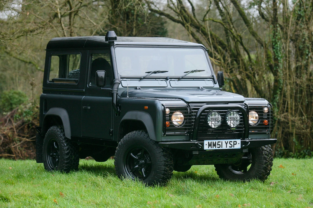 2001 Land Rover Defender 90 - Image 2 of 31