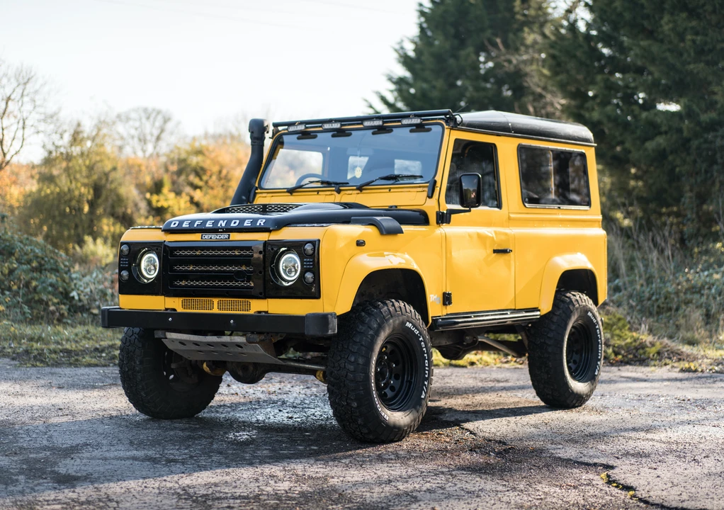 2001 Land Rover Defender 90 - Image 2 of 31