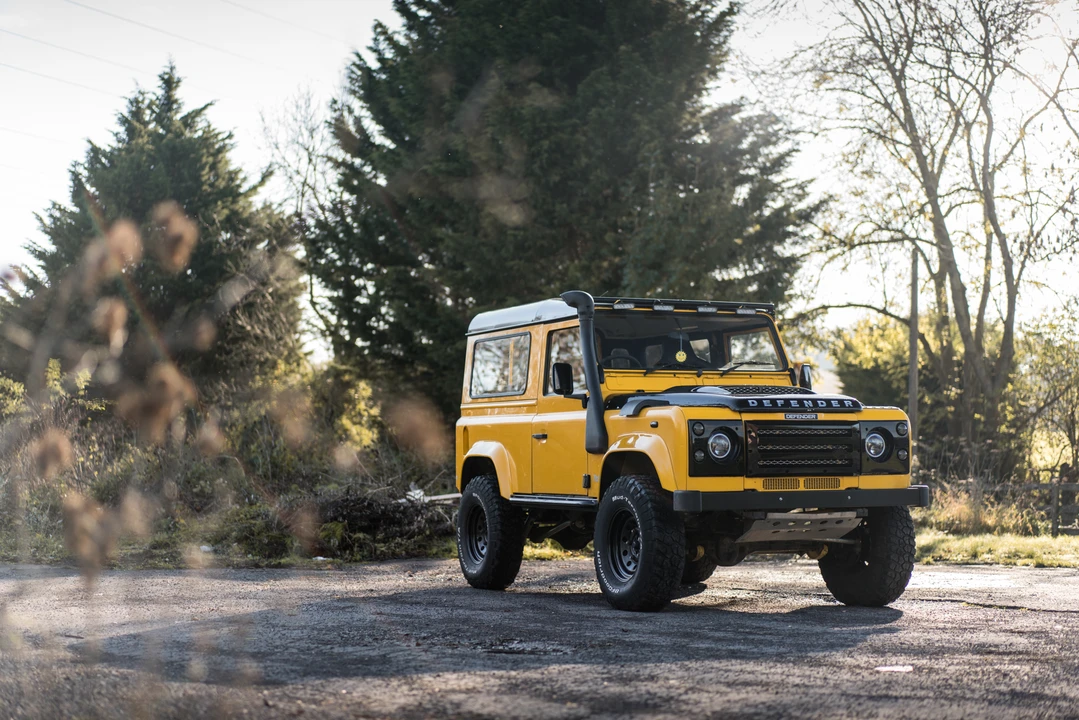 2001 Land Rover Defender 90 - Image 8 of 31