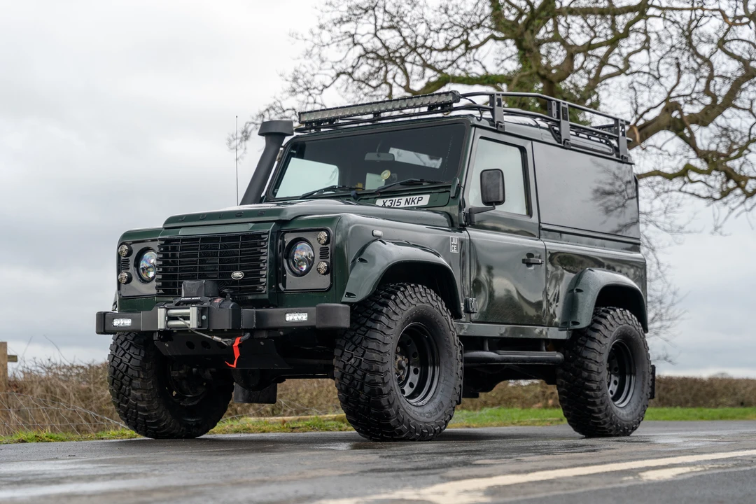 2001 Land Rover Defender 90 - Image 2 of 31