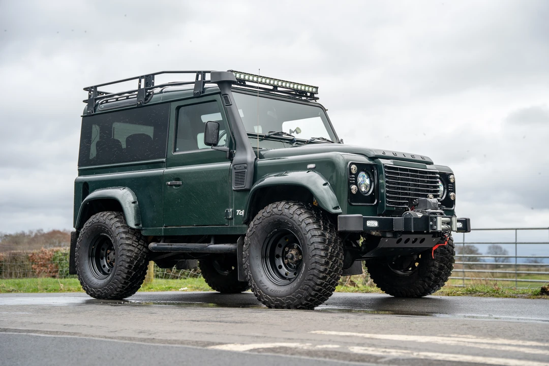 2001 Land Rover Defender 90 - Image 19 of 31