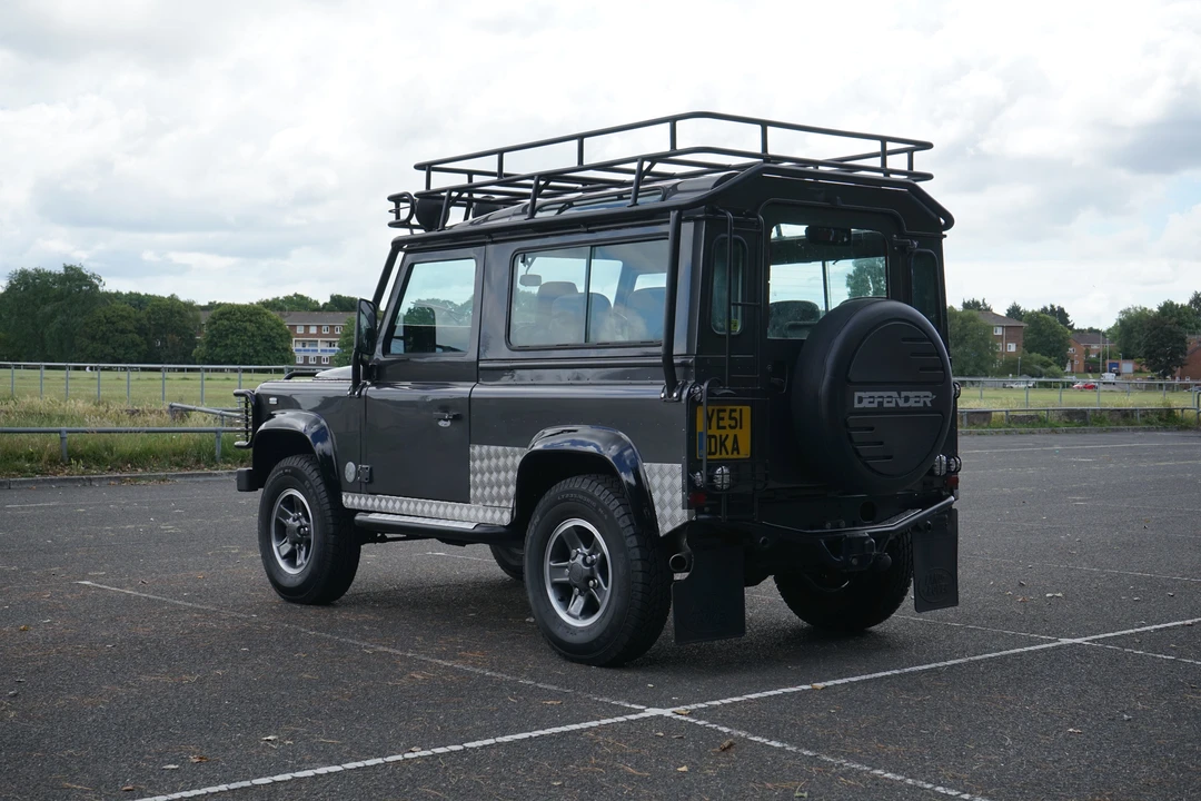 2001 Land Rover Defender 90 - Image 8 of 31