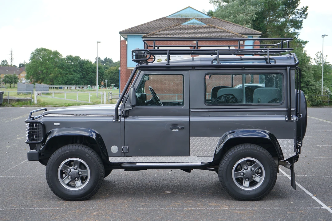 2001 Land Rover Defender 90 - Image 17 of 31
