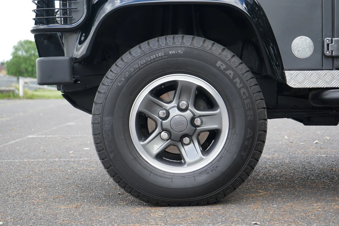2001 Land Rover Defender 90 - Image 24 of 31