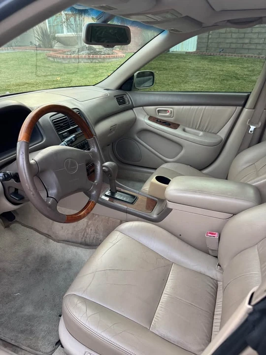 2001 Lexus ES 2nd Gen - Image 6 of 8